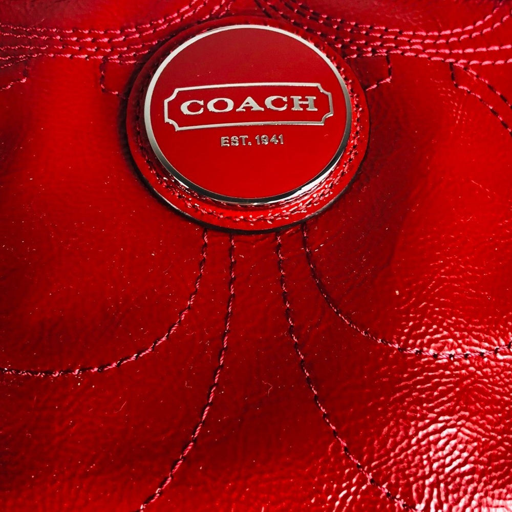 Coach signature red poppy patent leather bag - Picture 4 of 6
